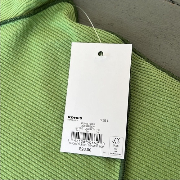 SO Contrast Seam Cropped Top - Picture 8 of 12